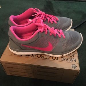 Womens Nike running shoes